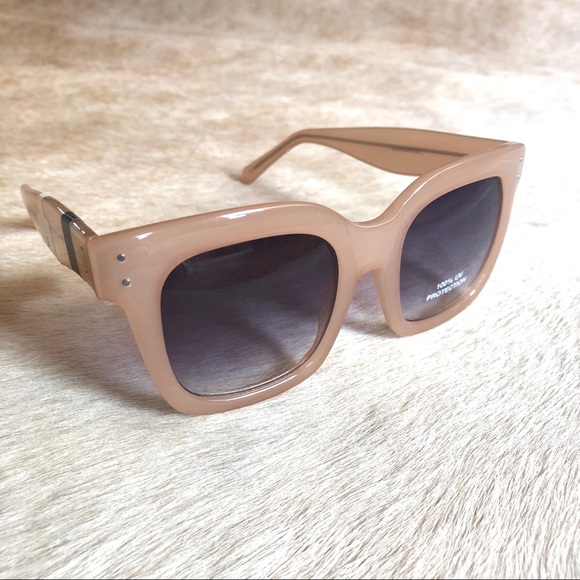 Banana Republic Nude Sunglasses - Picture 2 of 4